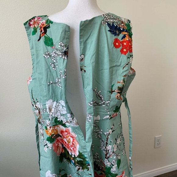 Dress - Picture 4 of 6